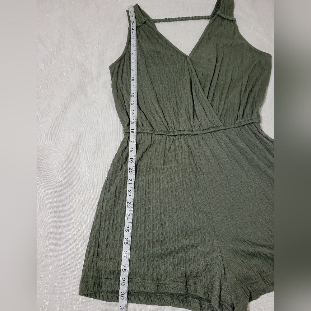 Green Universal Thread Romper - Picture 5 of 11